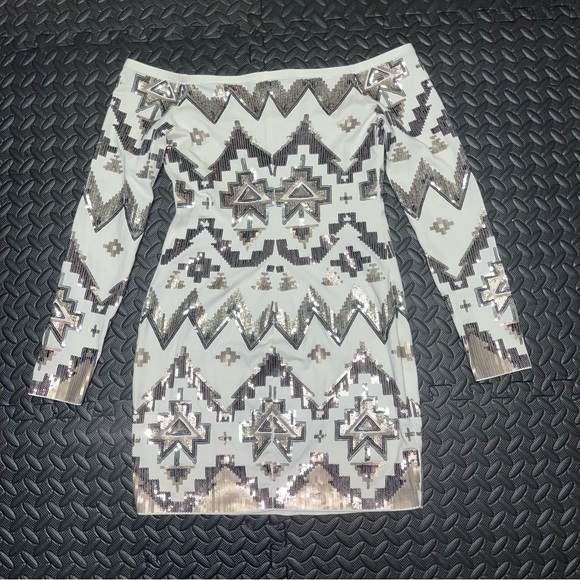 Express Sequin Off the Shoulder Dress Cocktail Party Embellished Size Medium - Picture 10 of 10